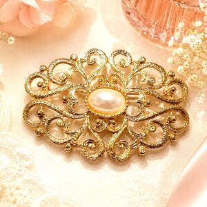 Vintage Premier Designs Gold Tone Faux Pearl Ornate Statement Brooch